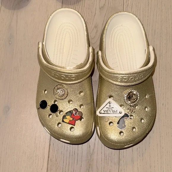 😍WOMEN GLITTER CROCS BUNDLE WITH CHARMS. Size 6, used gently in great condition - Picture 7 of 14